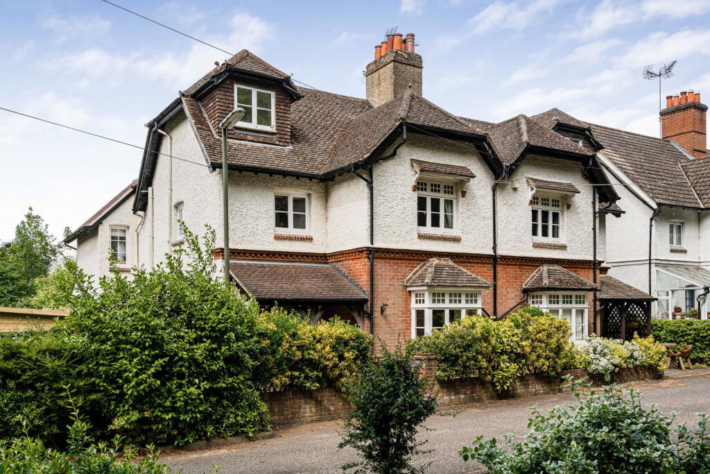 Main image of property: Swaynes Lane, Merrow, GU1