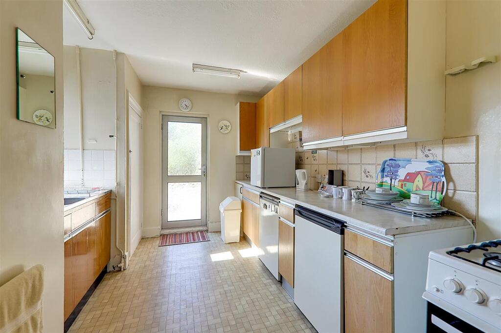 House in Brighton - View 5
