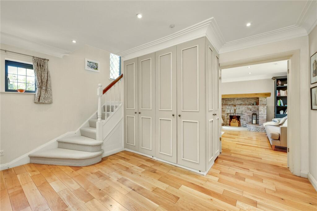 Lammas Lane, Esher, Surrey, KT10 – pohled 5