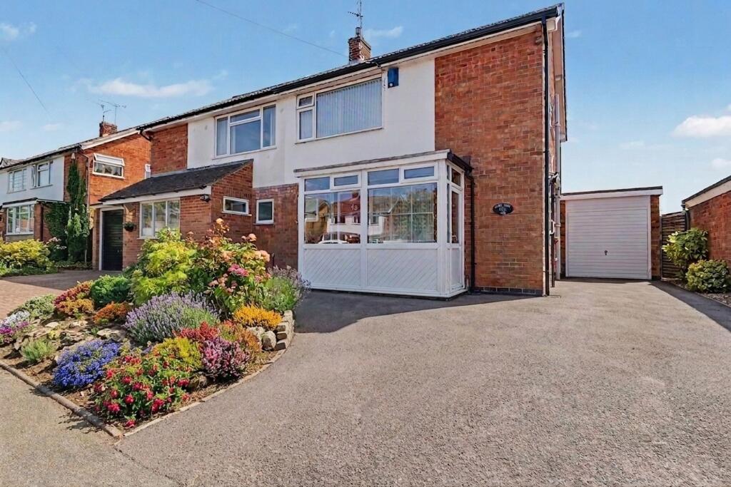 Main image of property: Ash Tree Road, Oadby, LE2