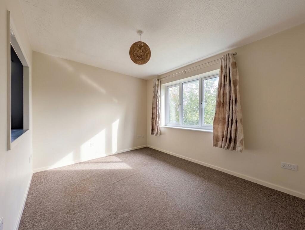 Apartment in Worcester - View 4