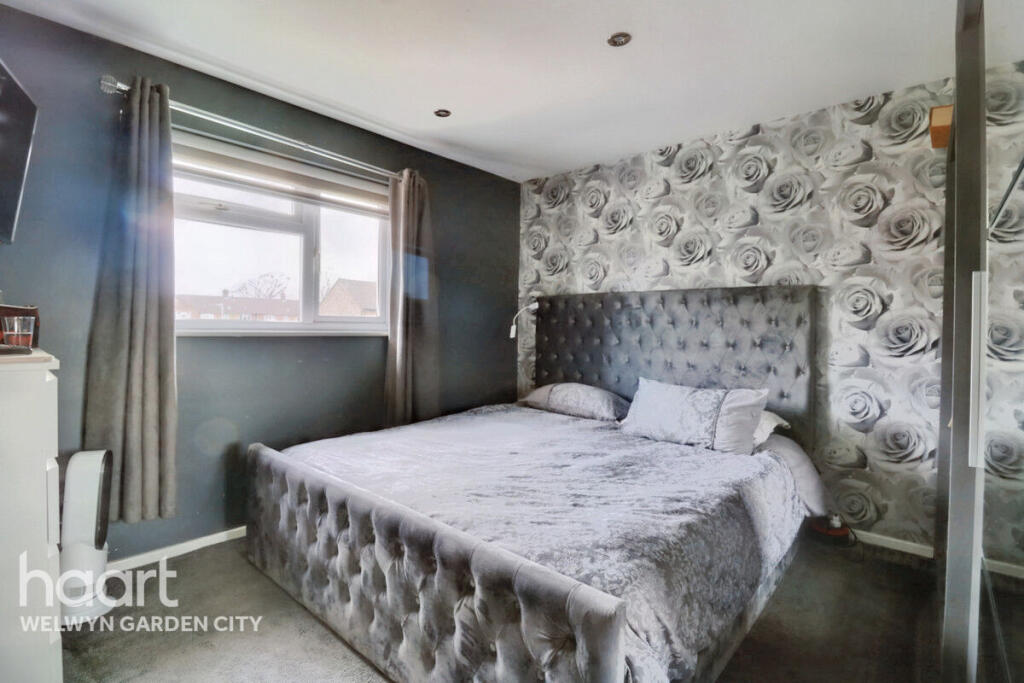 Additional image 16 of Ross Close, Hatfield