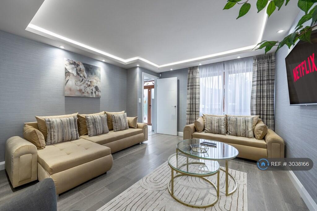 House in Bromley - View 4