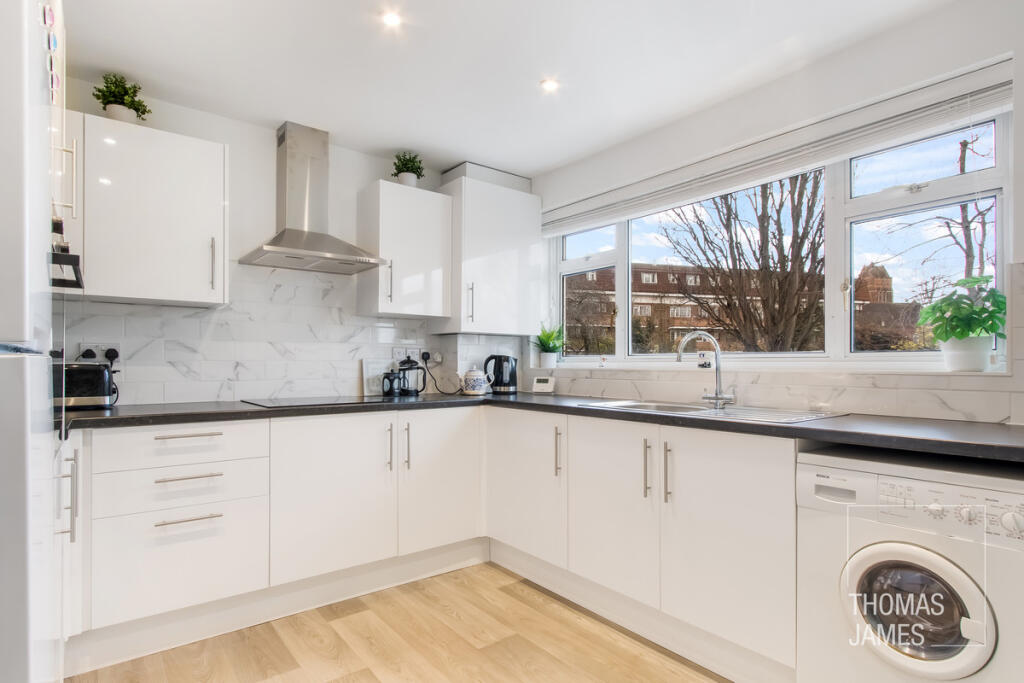 Apartment in London - More