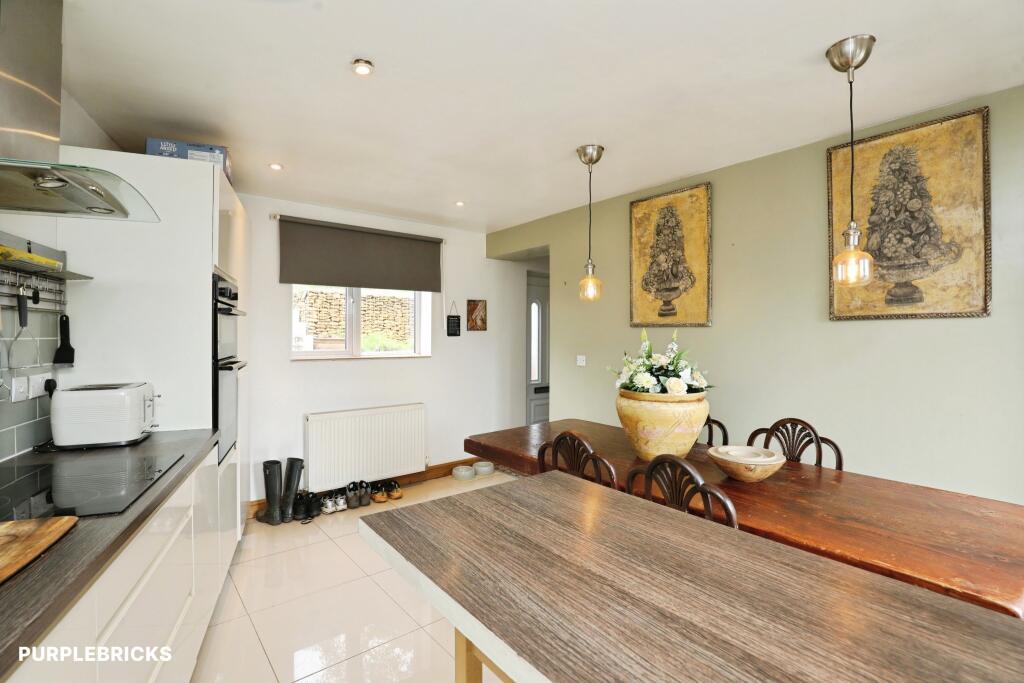 House in Stoke-on-Trent - More