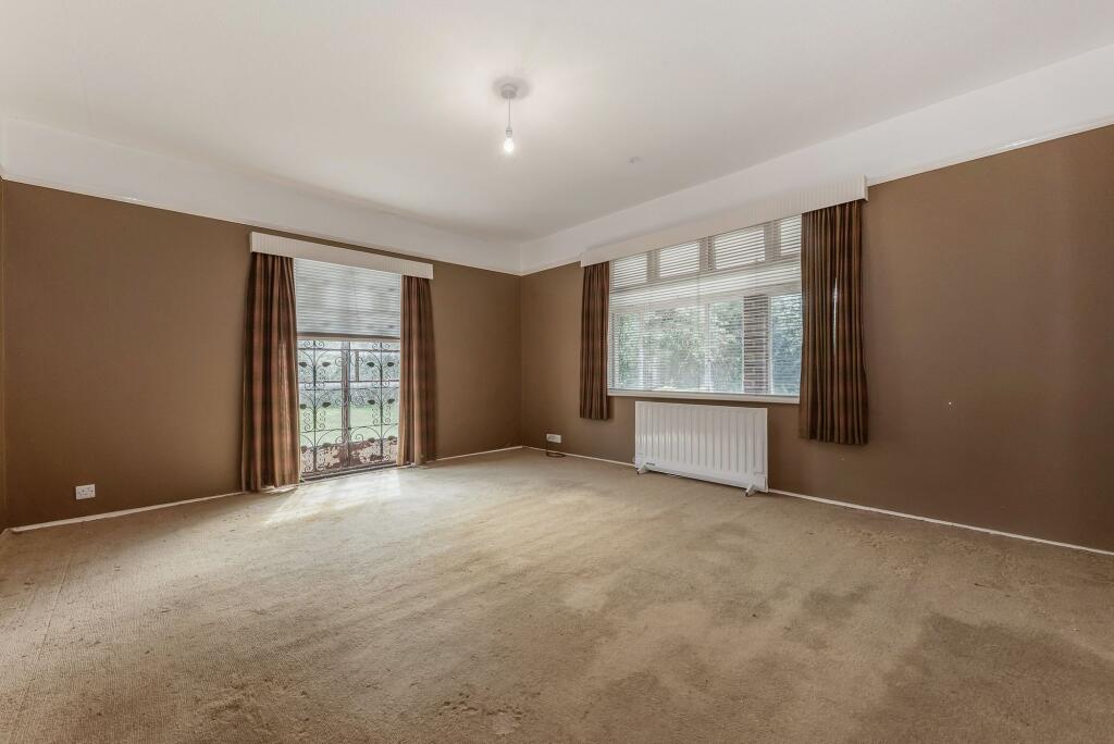 House in Chichester, Hunston - More