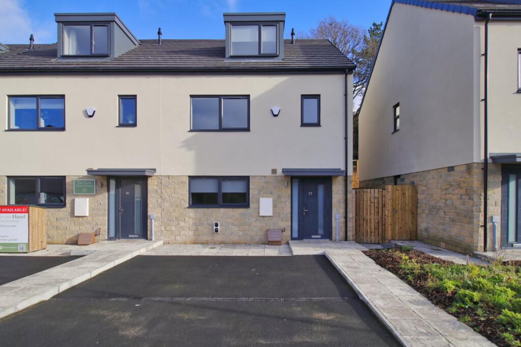 Main image of property: Park Meadow Lane, Leeds, West Yorkshire, LS12