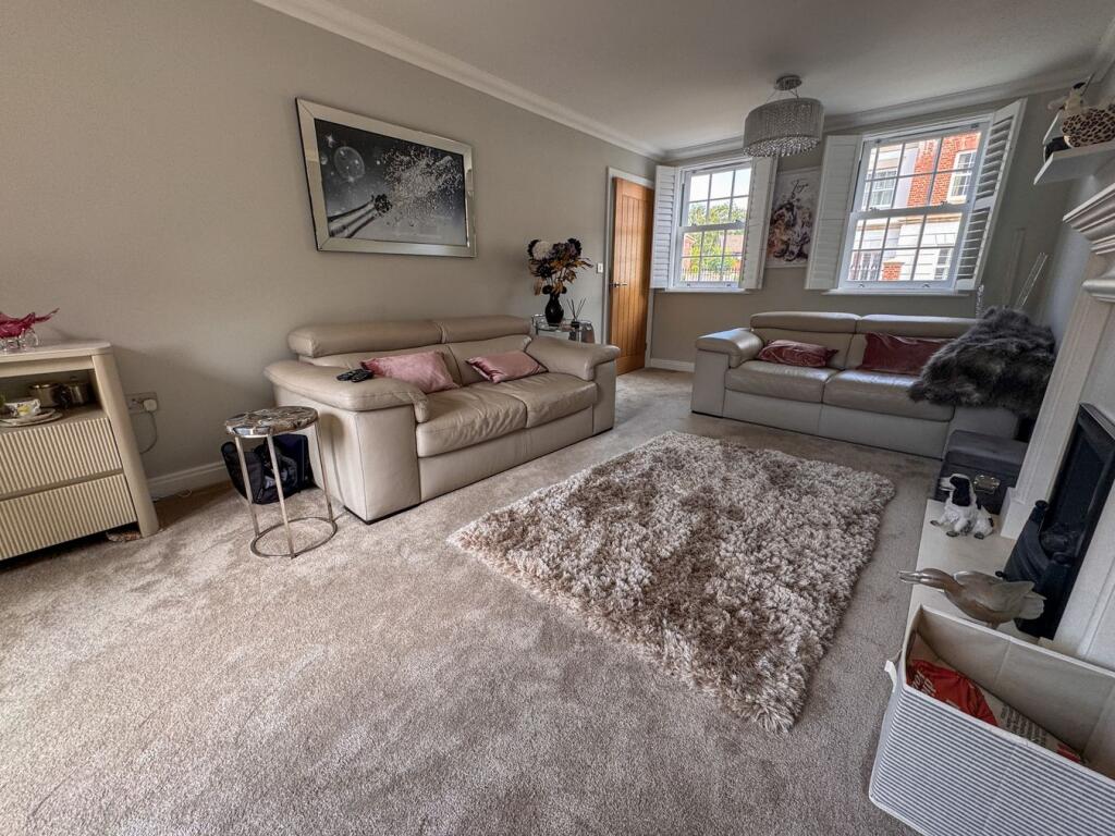Farrs Avenue, Wimborne, BH21 photo 3