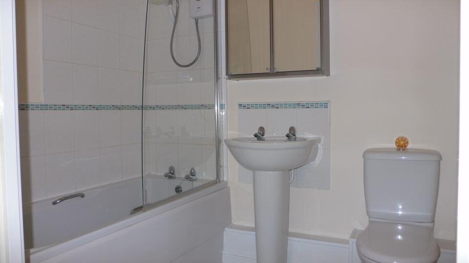 Apartment in Leeds, West Yorkshire - View 5
