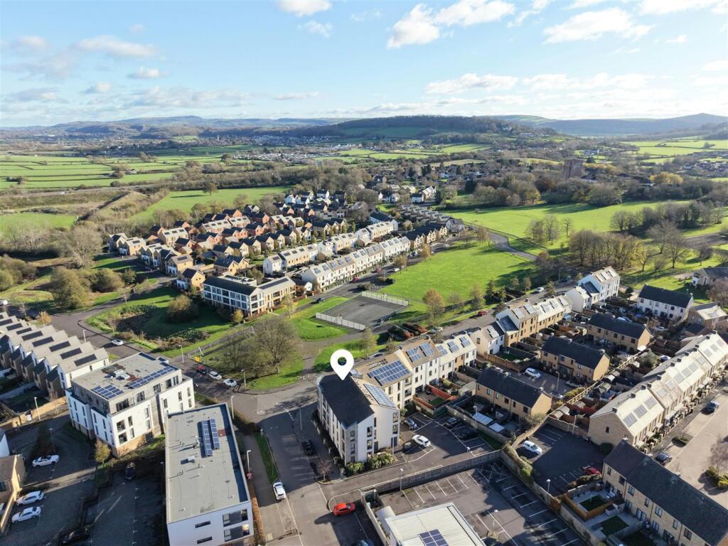 Apartment in Locking, North Somerset - View 2