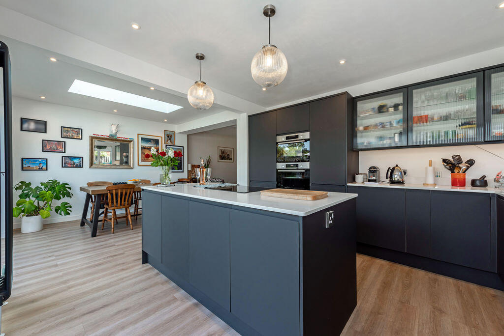 House in Chichester, Fishbourne - View 2
