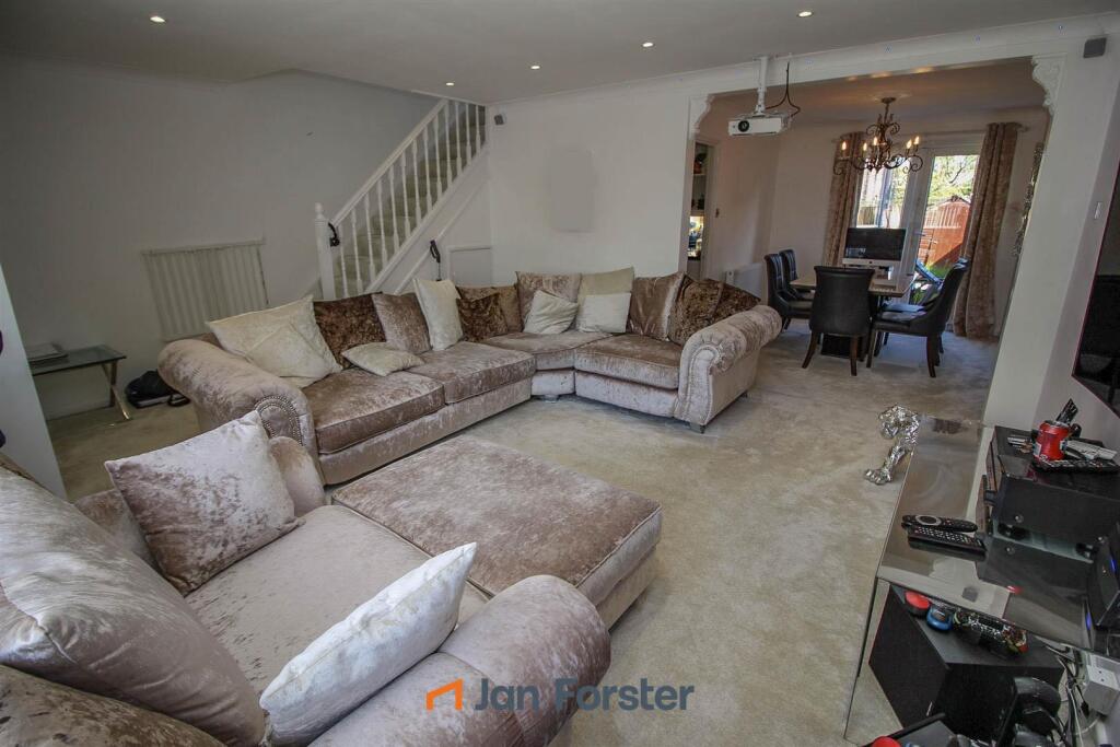 House in Newcastle upon Tyne - View 4