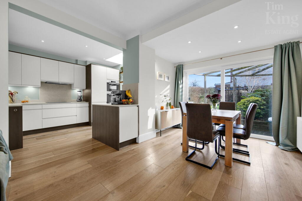 House in London - View 3