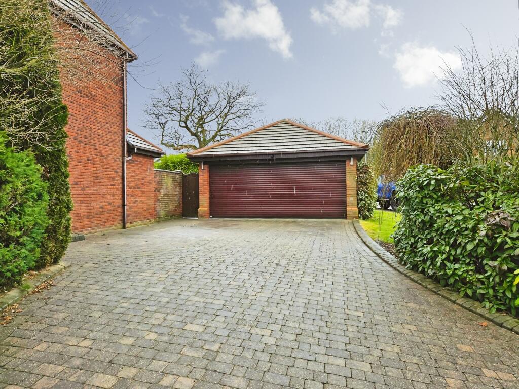 Regency Drive, Stockton Brook, Stoke-on-trent, ST9 photo 4