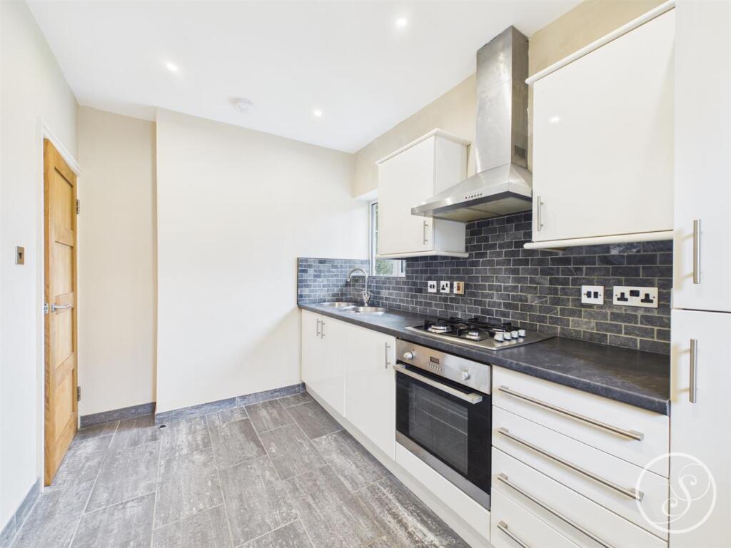 Apartment in Leeds, West Yorkshire - More