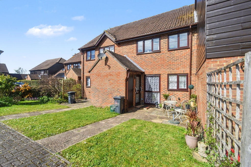 Main image of property: Binfields Close, Chineham
