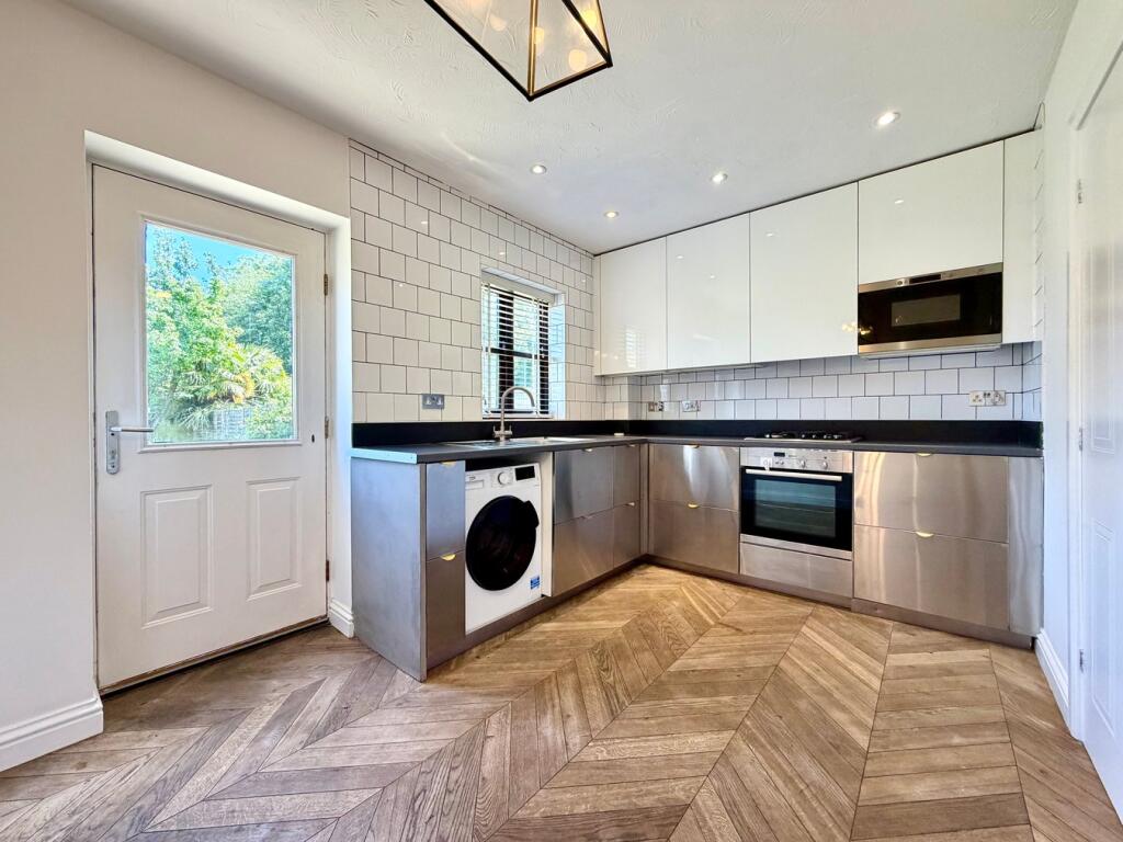 House in Milton Keynes, Monkston, Kents Hill, Monkston and Brinklow - More
