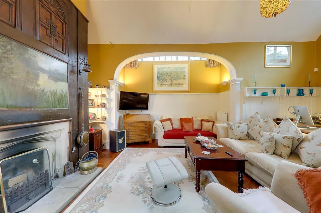 House in Brighton - View 5