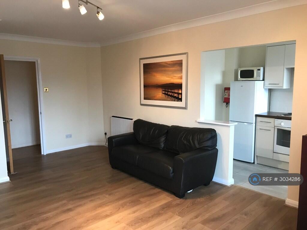 Apartment in Twickenham - More