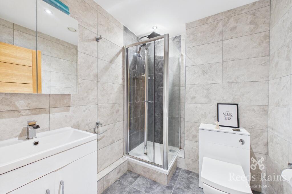 Apartment in Stockport, Heaton Norris, Shaw Heath - More