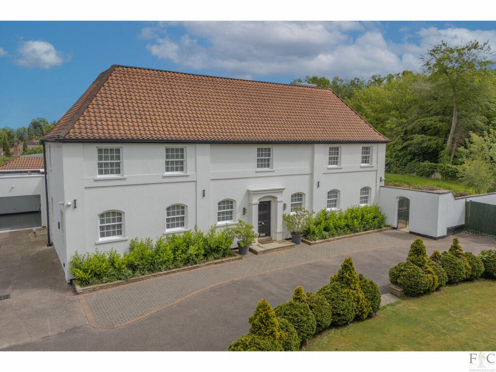 Main image of property: Stoughton Drive South, Leicester, LE2