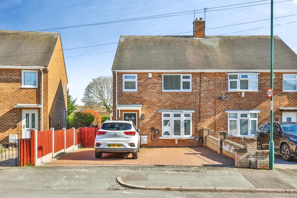 Main image of property: Bainton Grove, Clifton, Nottingham, NG11