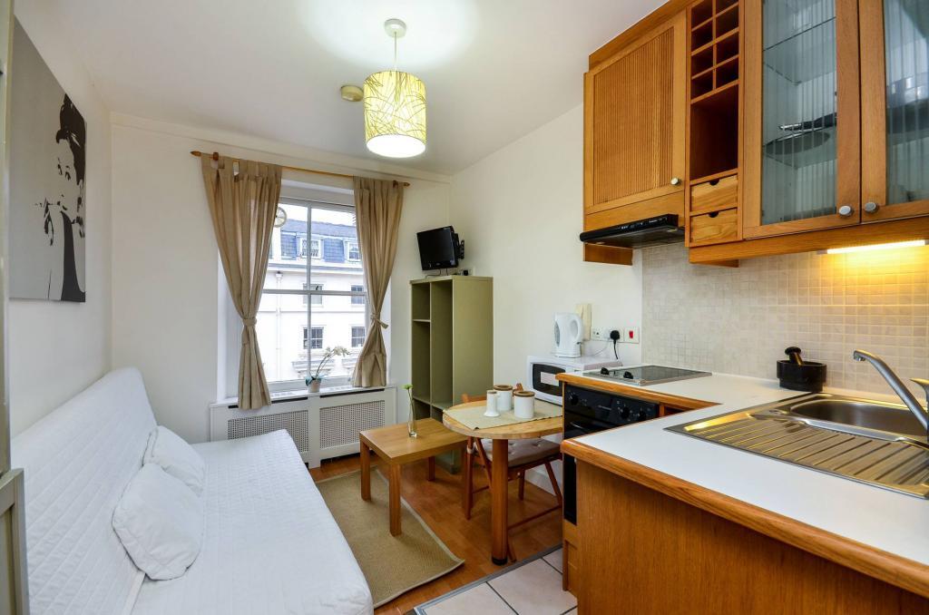 Studio flat for rent