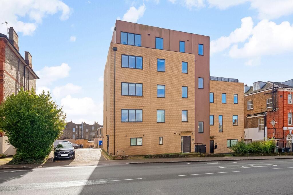 Main image of property: Thurlow Park Road, London, SE21