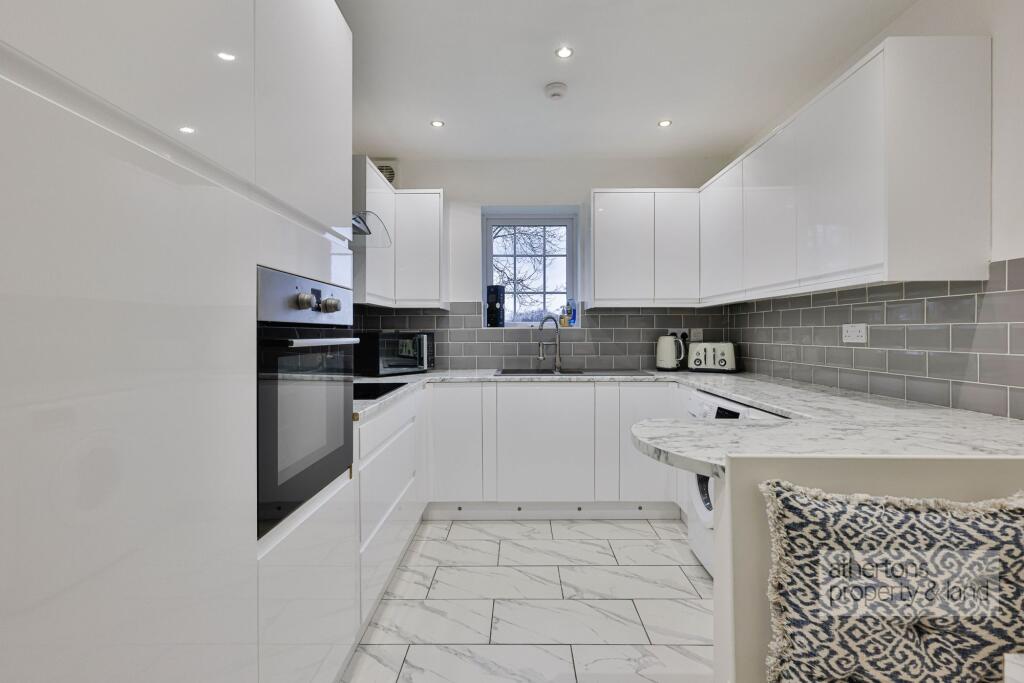 Apartment in Blackburn - View 2