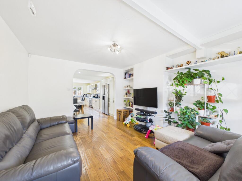 House in Twickenham - View 2