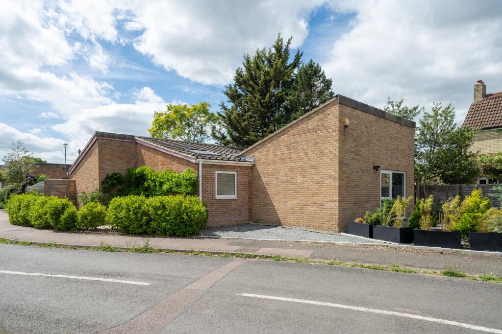 Main image of property: Sherbourne Close, Cambridge, CB4