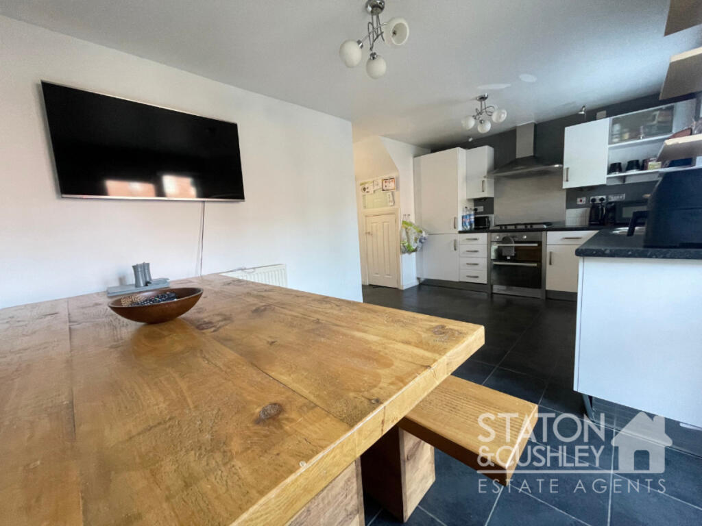 White Rose Avenue, Mansfield, NG18 photo 3