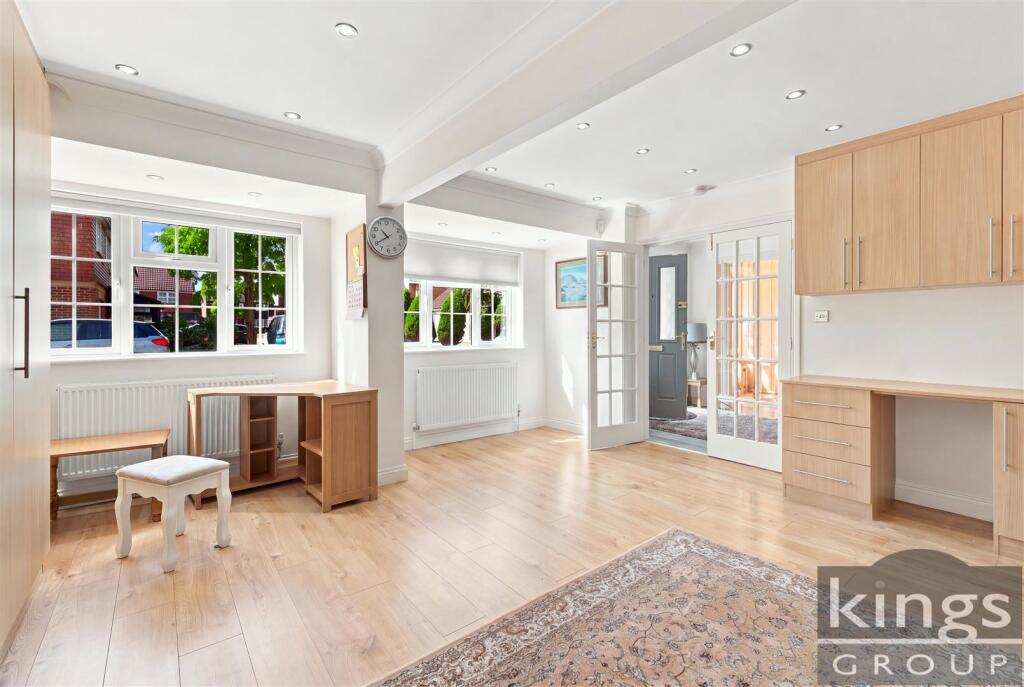 House in Enfield - View 4