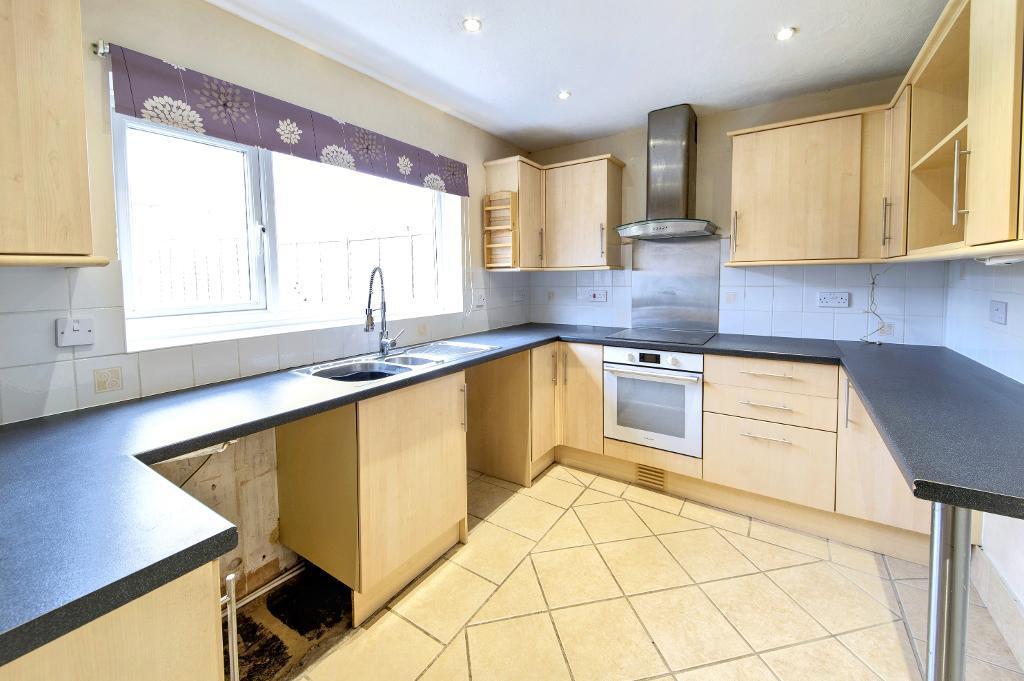 Martin Close, Bedford, MK41 7JY photo 4
