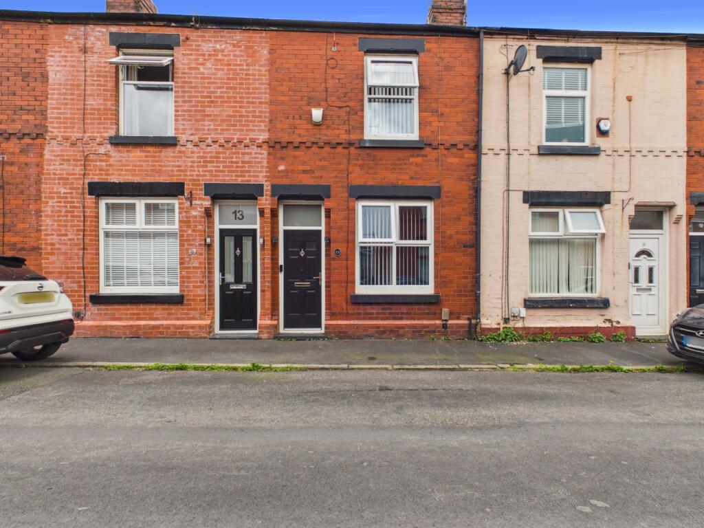 Main image of property: CLAYTON STREET, DUKINFIELD, SK16 4AW