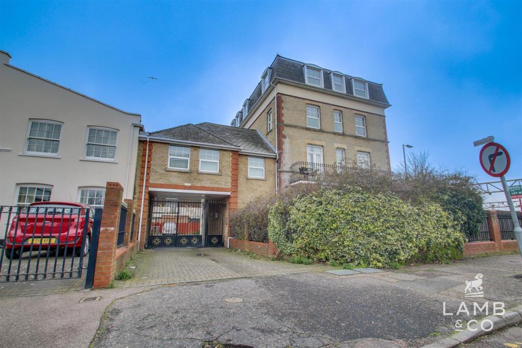 Main image of property: Victoria Heights, CO15