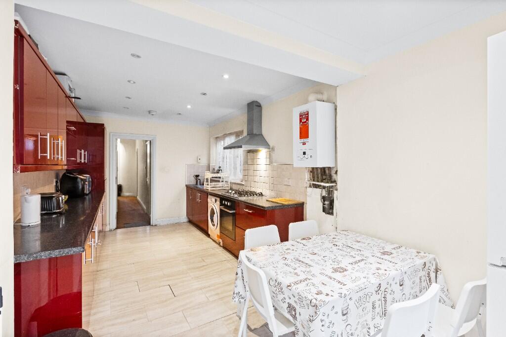 Forest Road, London, E7 photo 4