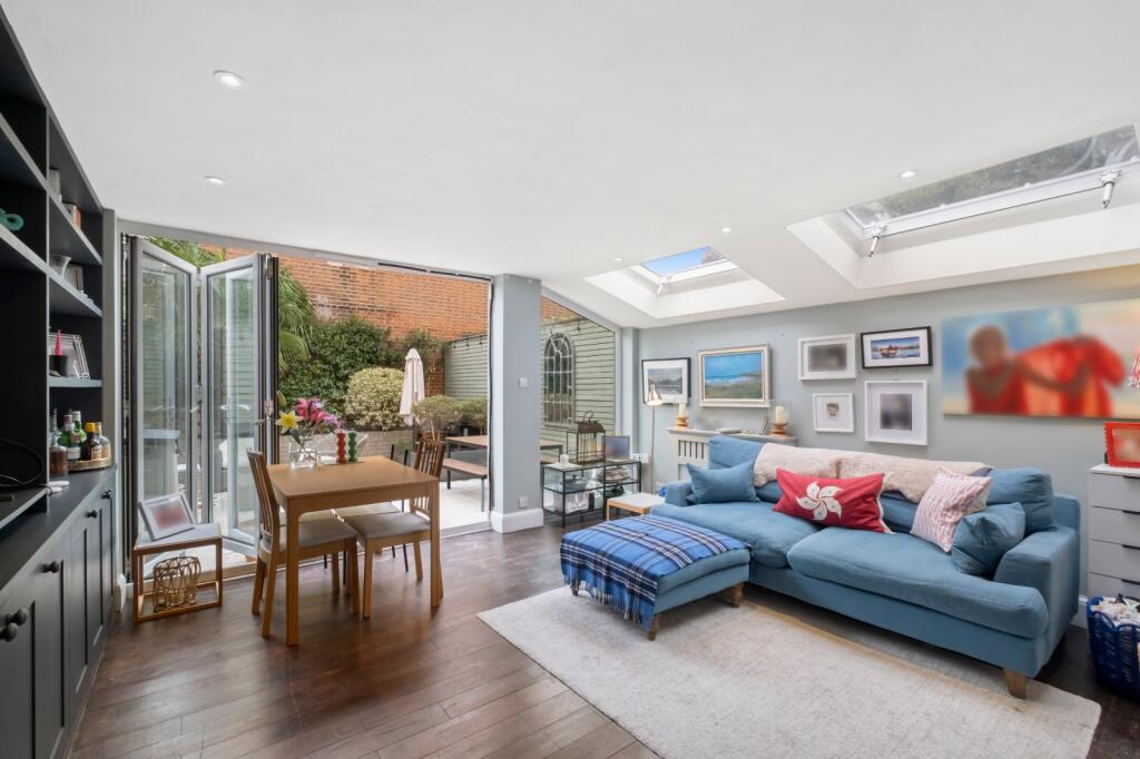 Apartment in London - View 2
