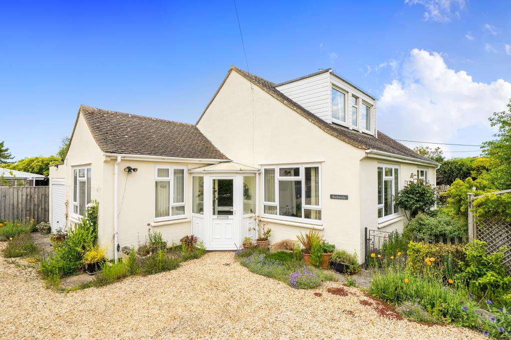 Main image of property: South Winds, Stanton Harcourt, OX29