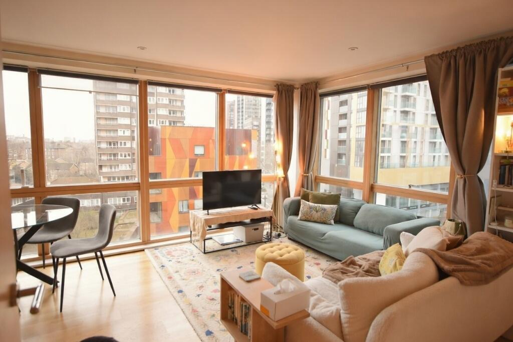 Main image of property: Metro Central Heights, Newington Causeway, London SE1