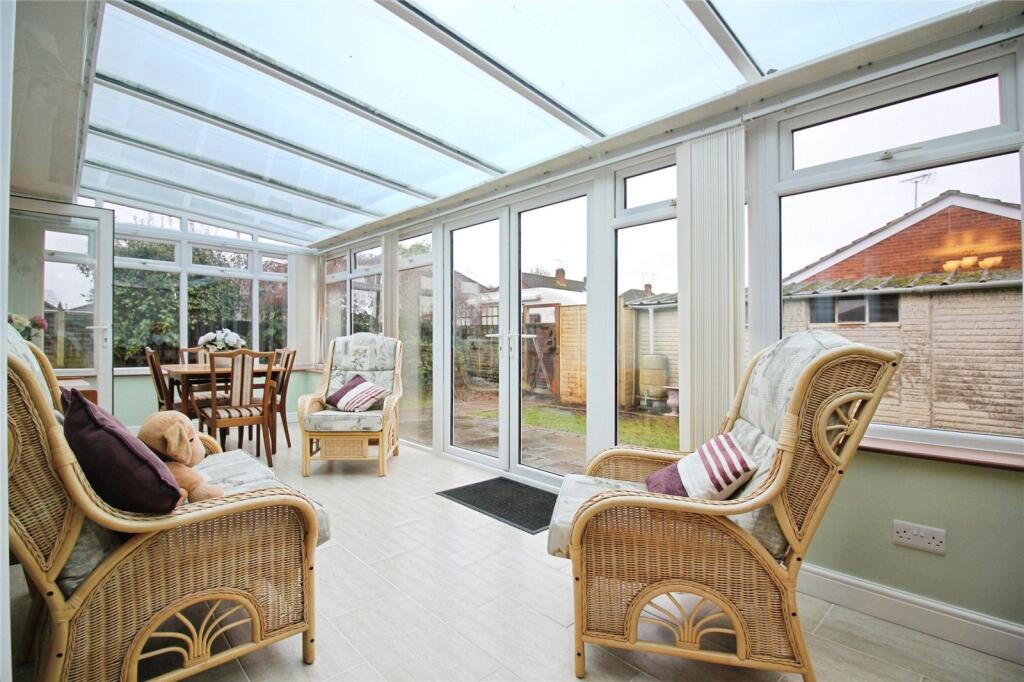 Roslyn Road, Woodley, RG5 photo 4