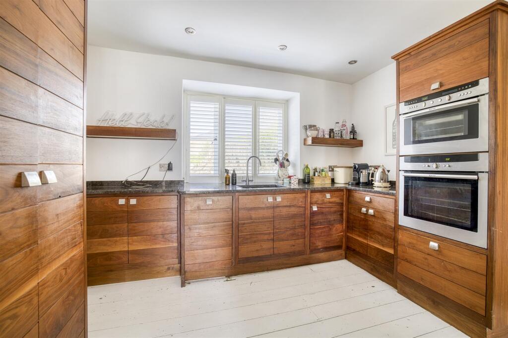 House in Bath - View 5