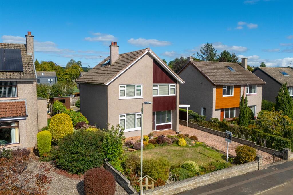 House in Dundee, Perth and Kinross - View 2