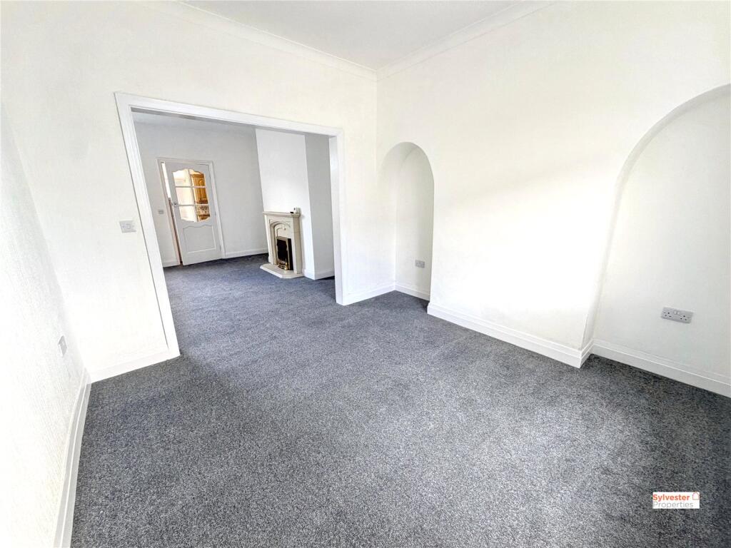 House in Durham, County Durham - More