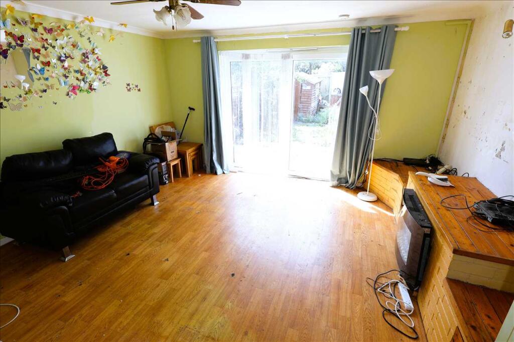 House in Milton Keynes, Wolverton and Greenleys - View 4