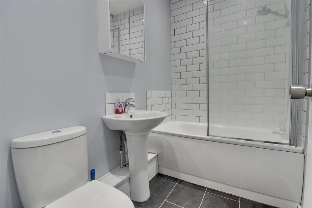 House in Portsmouth - View 5