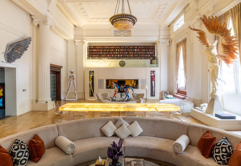 Main image of property: Rosebery Avenue, London, EC1R