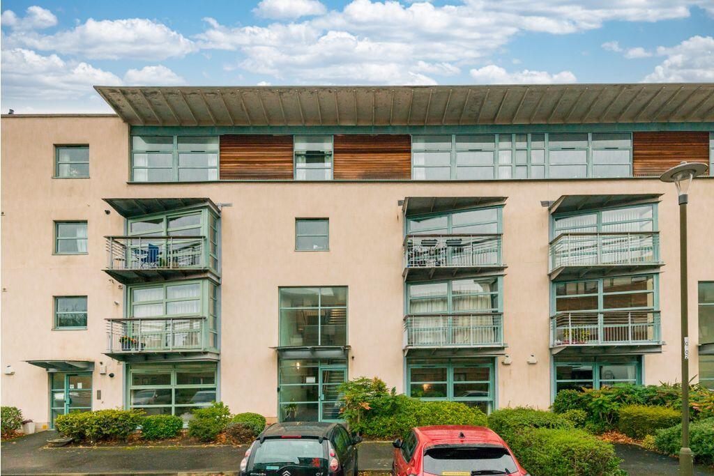Main image of property: 2/8 North Werber Road, Edinburgh, EH4 1TA