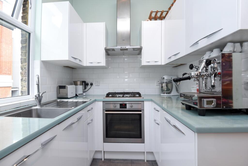 3 bedroom flat for rent
