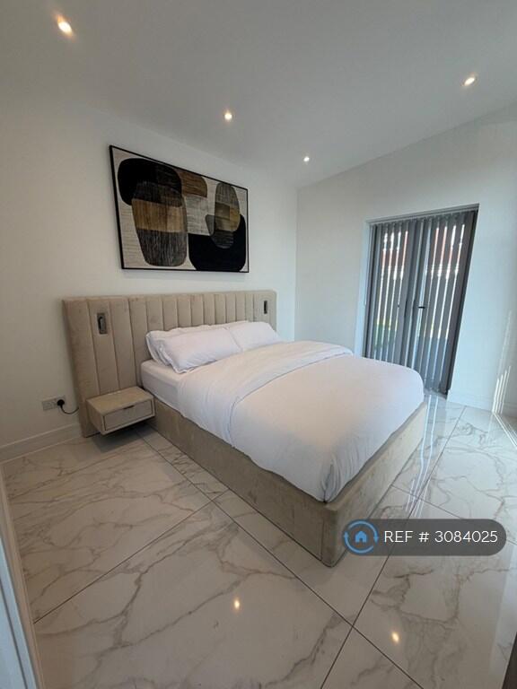 2 bedroom detached house for rent